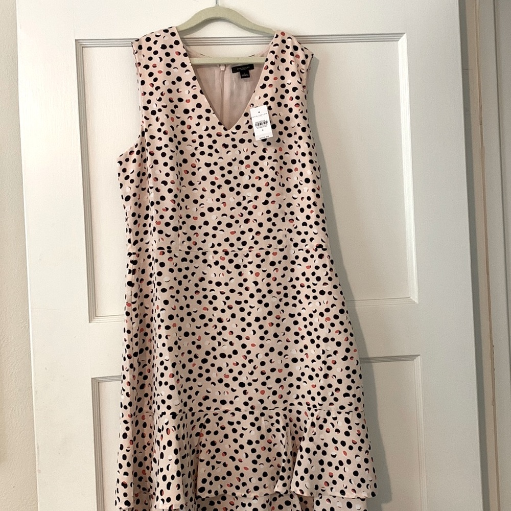 And Taylor sleeveless dress